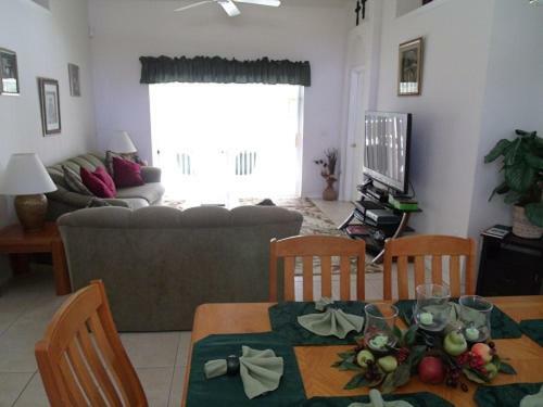 Bridgewater Lakes Villa