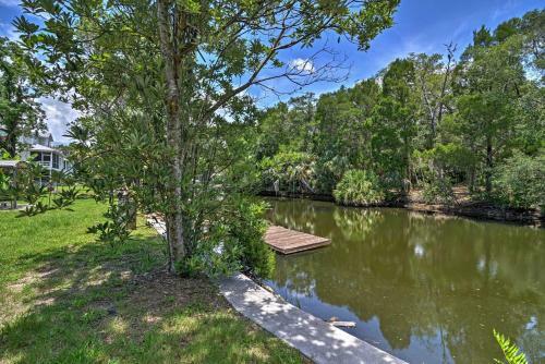 Waterfront Crystal River Hideaway With Private Dock!