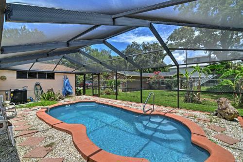 Waterfront Crystal River Hideaway With Private Dock!