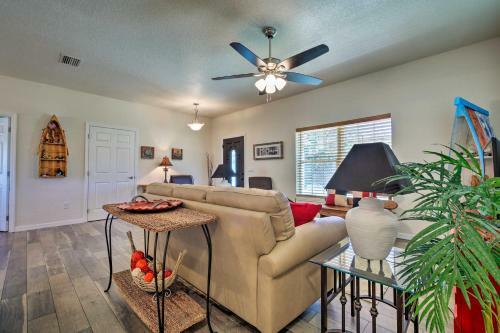 Spacious And Hip Crystal River Home With Dock And Kayaks!
