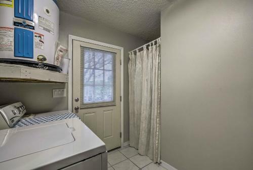 Crystal River Home With Dock, 1 Mile To Boat Launch