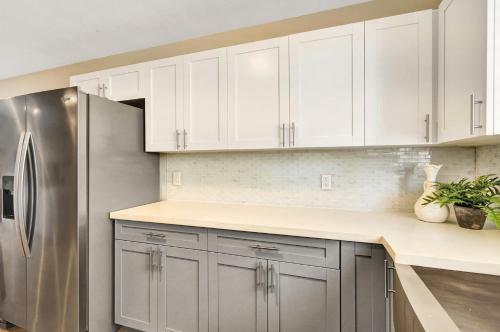 Private Pool Beautiful Updated 4br Home 2bth