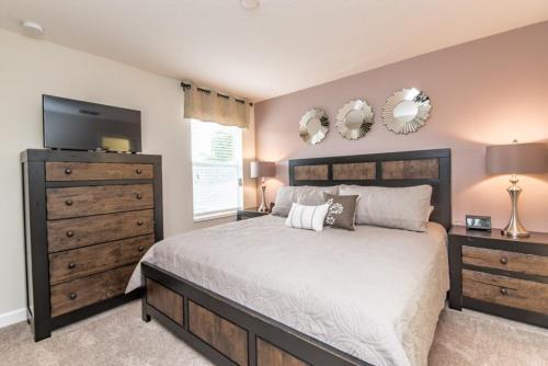 Moonvalley Villa #230708