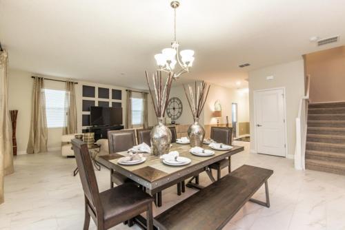 Moonvalley Villa #230708