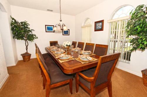 Have Fun Splendid Gold Pool Homes