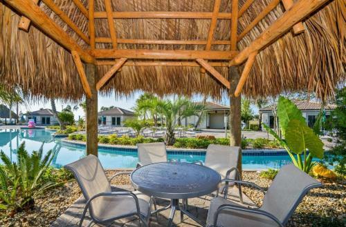 New 10 Bedroom Home Free Water Park