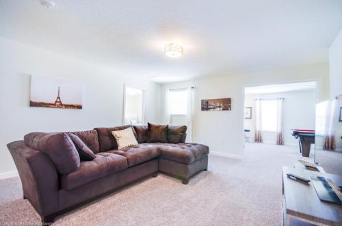 Eight-bedroom Villa 1537