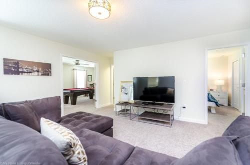 Eight-bedroom Villa 1537