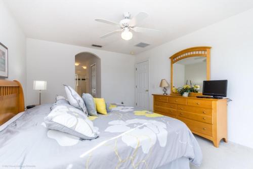 Balmoral Drive Villa #244450