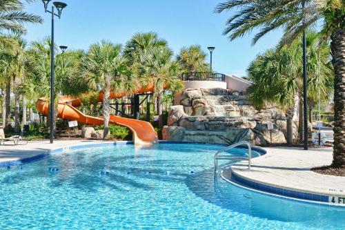 Solterra - 5 Bedrooms House W/pool-7029sr