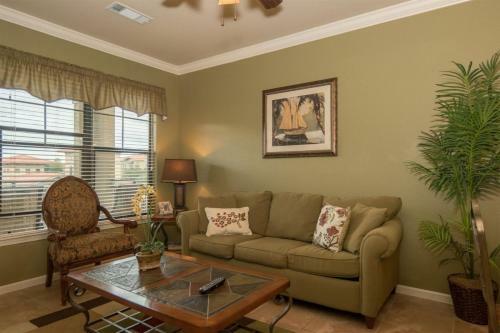 Beautiful 2 Bedroom 2 Bath Condo Close To Disney