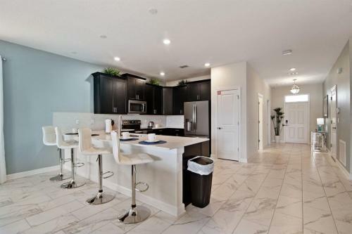 Gorgeous Championsgate 8 Bedroom Pool Home