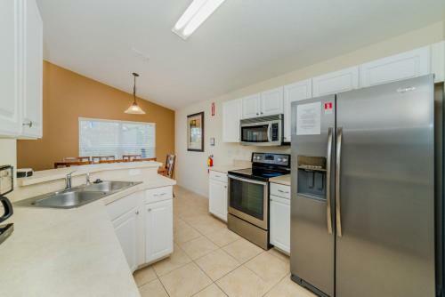 Adorable 3 Bedroom 2 Bath Villa With Conservation View