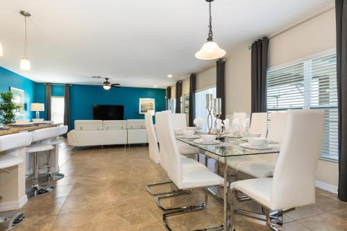 Villa 5 Bedroom Home At Laurel Estates 276