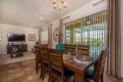 Six-bedroom Villa 4164
