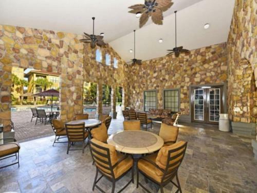Beautiful 4 Bedroom 3 Bath Condo In Bella Piazza