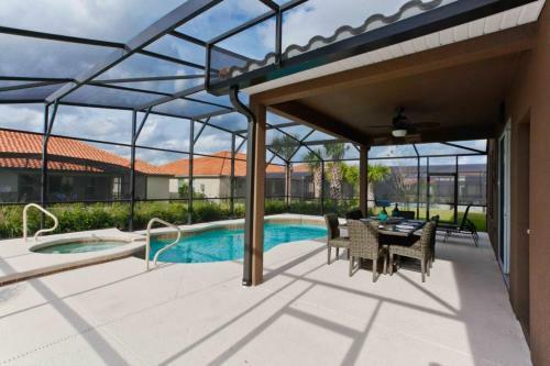 Oaktree Home #267381 Home