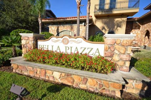 Bella Piazza 272019