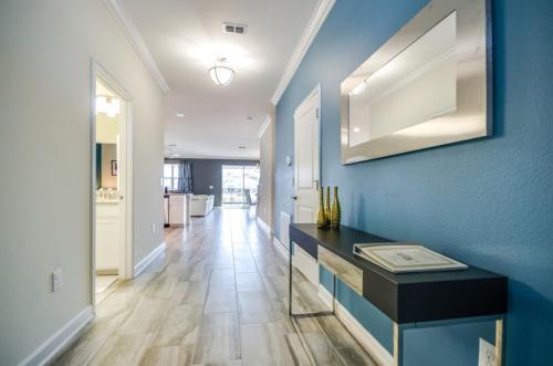 Nine-bedroom Villa 9036
