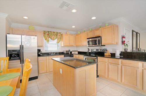 Multiple Vacation Homes In A Golf Resort And Private Pool