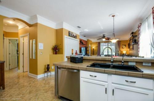 Beautiful Luau Pool Villa Next Disney World