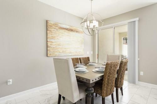 Modern 4 Bed 3 Bath Townhome In Championsgate Golf Resort