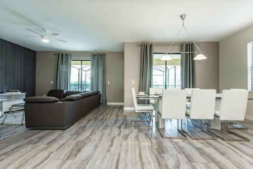 Solterra Villa #230998