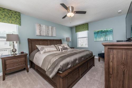 Villa On Rolling Fairway 8541e