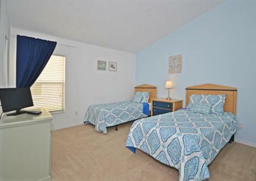 Hampton Lakes 215824