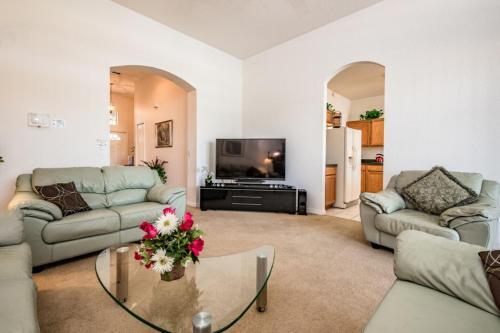 Birkdale Villa #230906