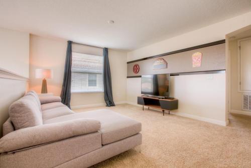 Villa 1612 Moon Valley Drive