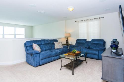 Modern Vacation Single Home With Themed Bedrooms Cg1593