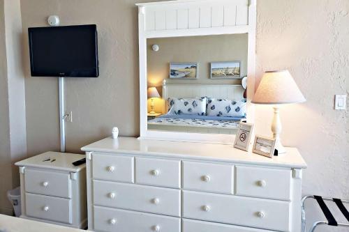 Pirates Cove Condo Unit #417