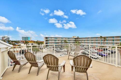 Daytona Inn Unit 227