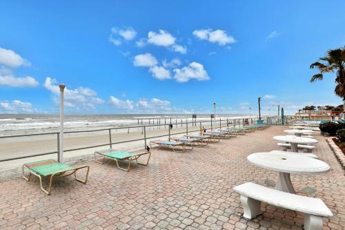 Daytona Inn Unit 227