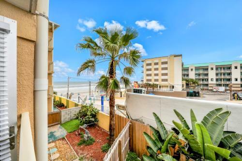 Daytona Inn Unit 227