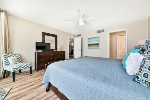 Shores Club - 302