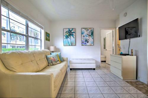 Apartment With Pool, 1-block Walk To Deerfield Beach