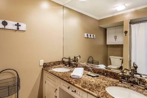 Beach Manor 410