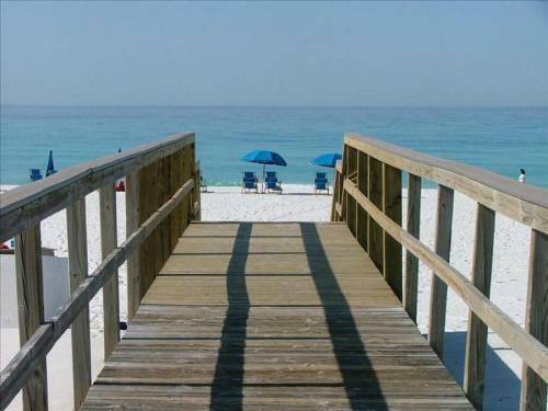 Mainsail Condominium 322