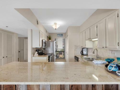 Mainsail Condominium 322