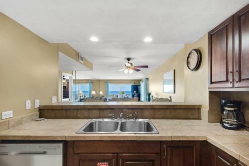 Destin Towers 32