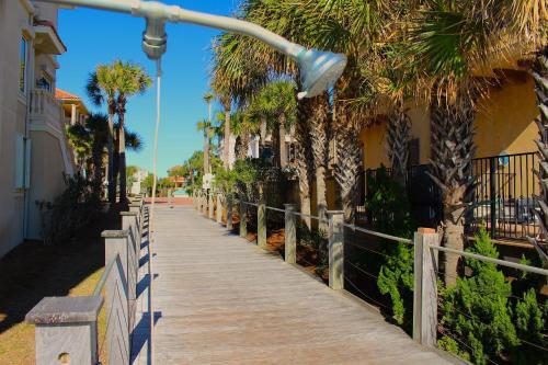 4848 Ocean Blvd Home