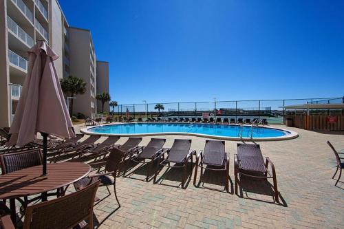 Holiday Surf And Racquet Club 103