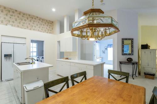 Serene & Attractive 3br Pool