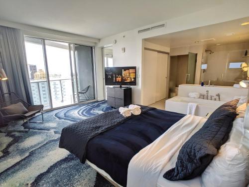 Modern Luxury Beach Hotel Large 2 Bedroom With Views 1809