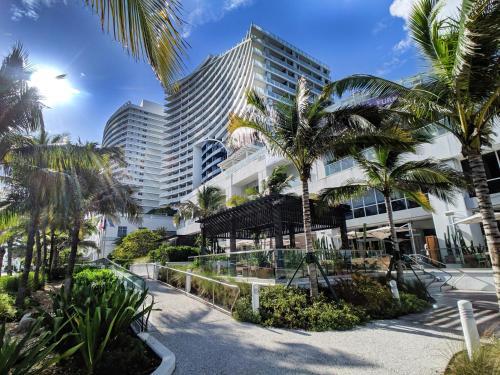 Modern Luxury Beach Hotel Large 2 Bedroom With Views 1809