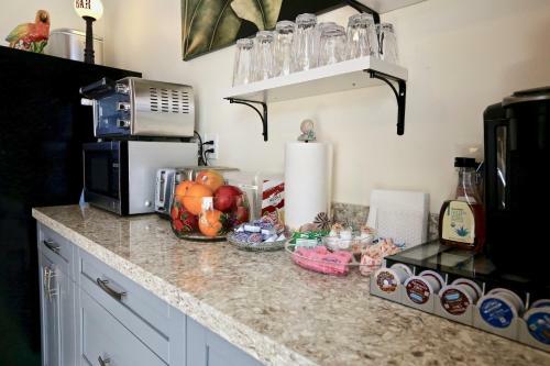 Bed & Breakfast Fantasy Island Inn, Caters To Men
