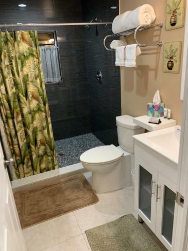 Bed & Breakfast Fantasy Island Inn, Caters To Men