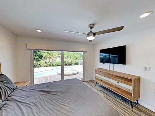 New Listing! Canal-front With Private Pool & Hot Tub Home